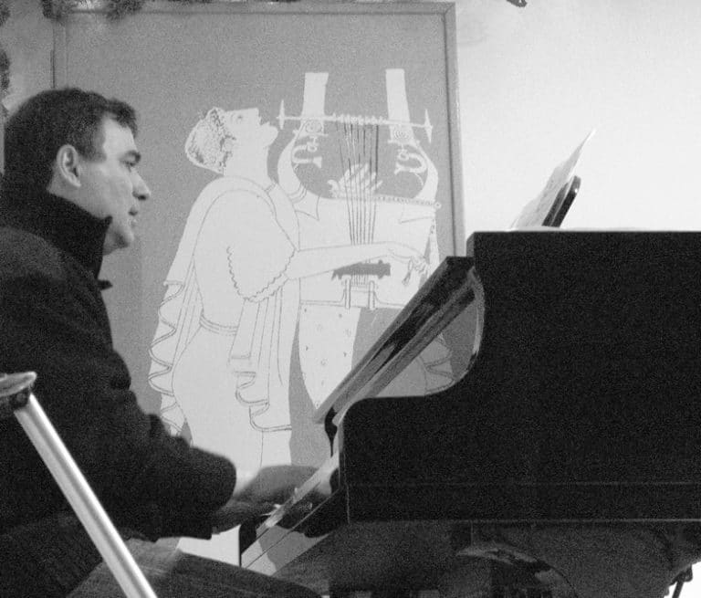 «Ένα παραμυθόκουτο γεμάτο χρώματα και μουσικές»