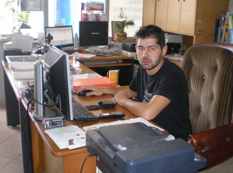 Συνταγή επιβίωσης, την ώρα που κάποιοι παραδίδουν τα όπλα, από ένα νέο Αρκά επαγγελματία