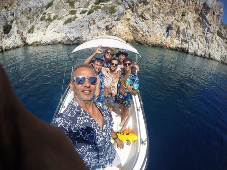 Γιάννης Αλεξάκης: «Έχουμε καλό πάρε – δώσε με τα πλάσματα του βυθού»