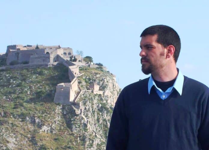 Δημήτρης Μπουγιώτης
