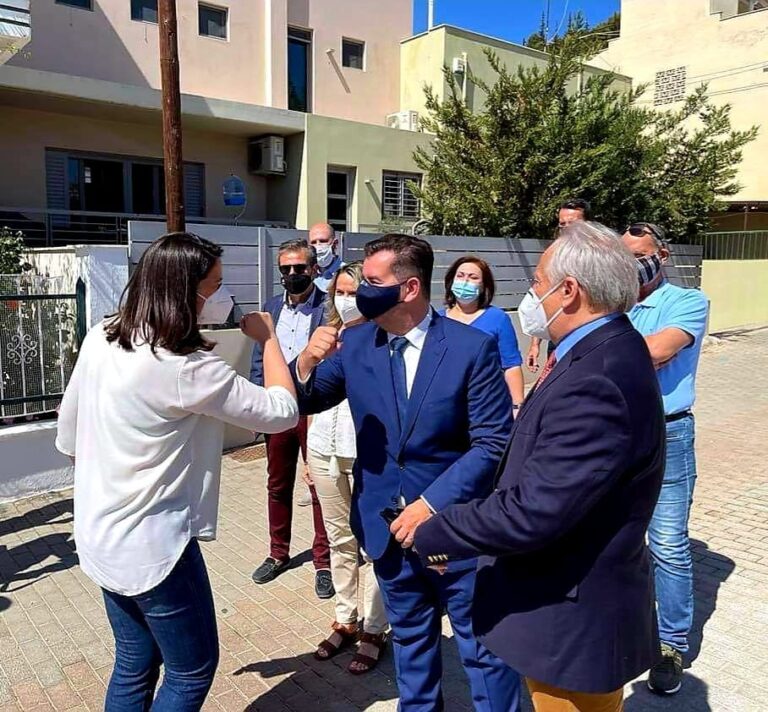 Κυρία Κεραμέως και του χρόνου…