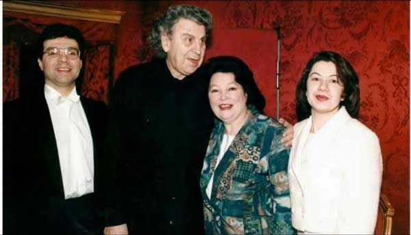 Χριστοδούλου με τον Μίκη Θεοδωράκη