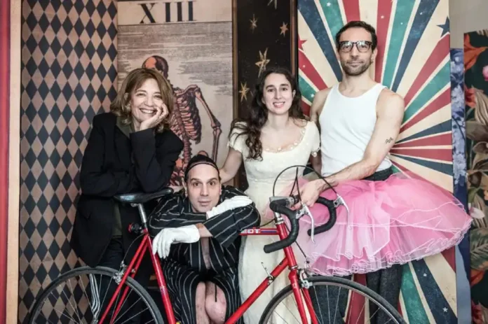 Στο Θέατρο: Η Όλια Λαζαρίδου στο FOUGARO ARTCENTER