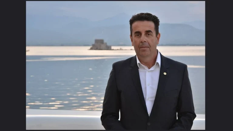 ΔΗΜΗΤΡΗΣ ΚΩΣΤΟΥΡΟΣ ΝΑΥΠΛΙΟ