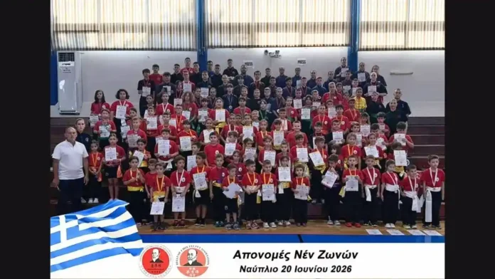 Choy-zones-nafplio Τελετή απονομής ζωνών Choy Lee Fut στο Κλειστό Γυμναστήριο Ναυπλίου