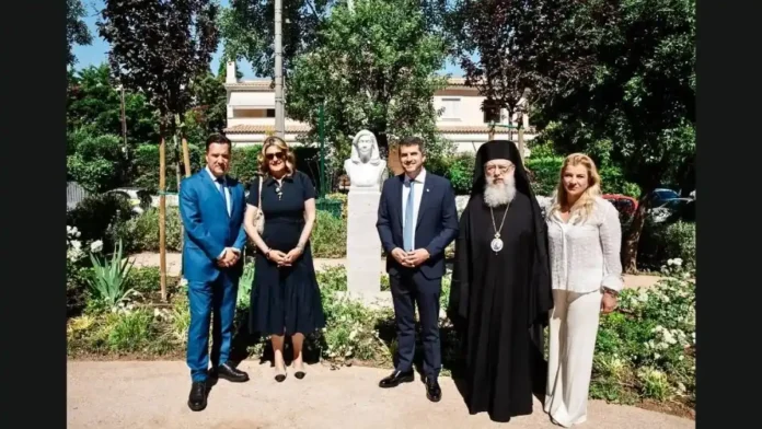 parko-vardinogianni Τα εγκαίνια του Δημοτικού Πάρκου Μαριάννα Β. Βαρδινογιάννη στην Κηφισιά από την Χριστιάννα Βαρδινογιάννη και τον Δήμαρχο Βασίλη Ξυπολυτά)