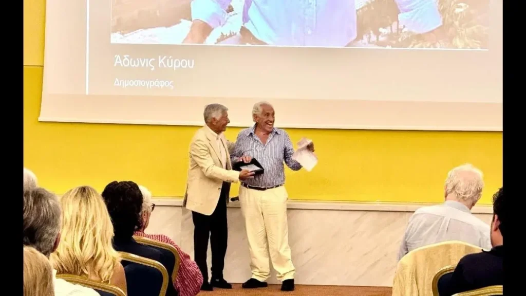 Ο Πρόεδρος του ΣΦΙΠ, Γεώργιος Παπαναστασίου με τον ερευνητή και δημοσιογράφο Άδωνι Κύρου