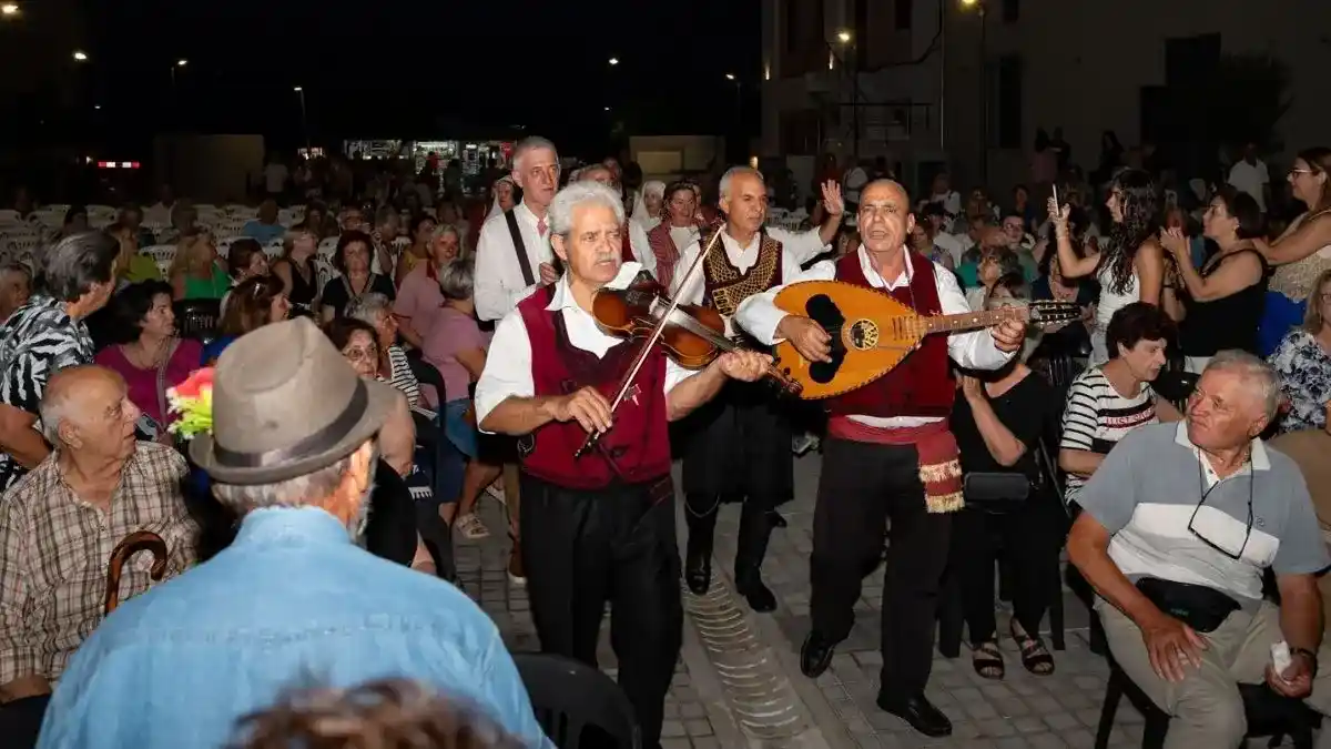 Με συγκίνηση και κυπριακούς χορούς η καλοκαιρινή εκδήλωση του ΚΑΠΗ Σικυωνίων